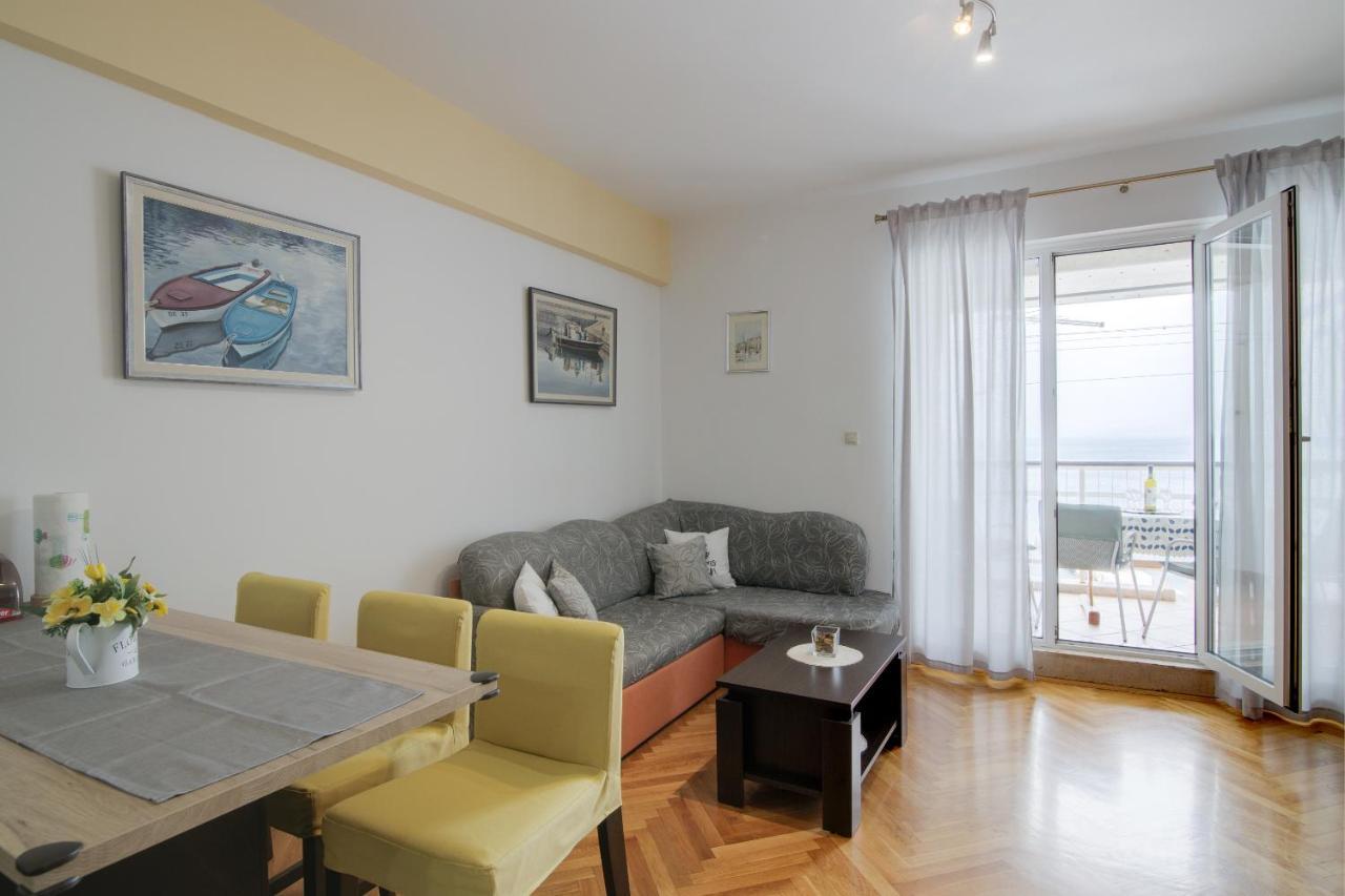 Apartment Riva セニ エクステリア 写真