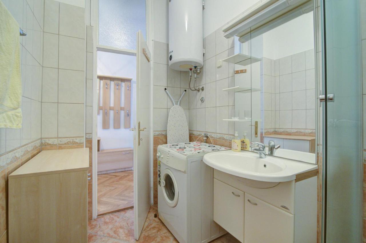 Apartment Riva セニ エクステリア 写真