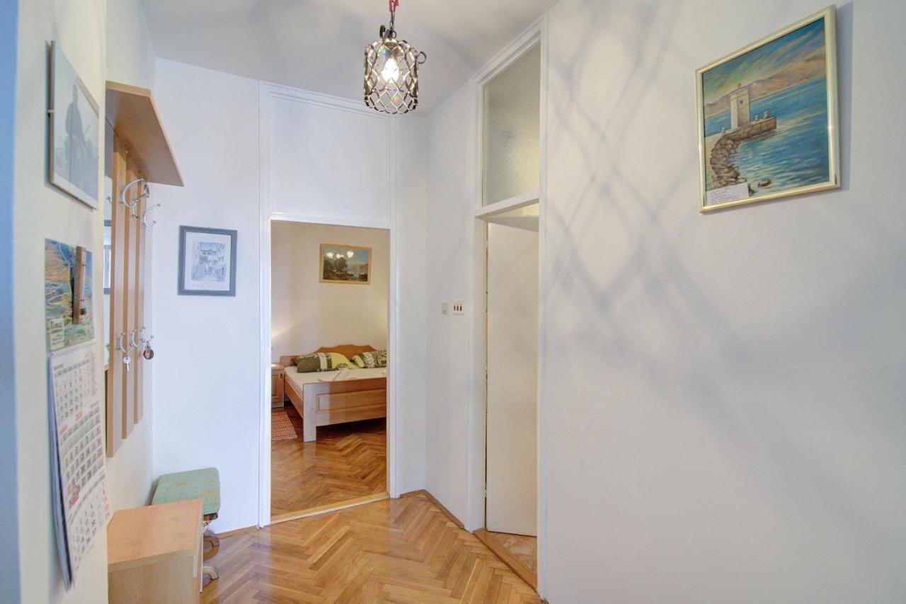 Apartment Riva セニ エクステリア 写真